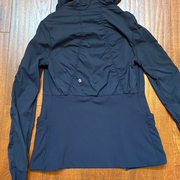 Lululemon Reversible Jacket - Picture 7 of 11